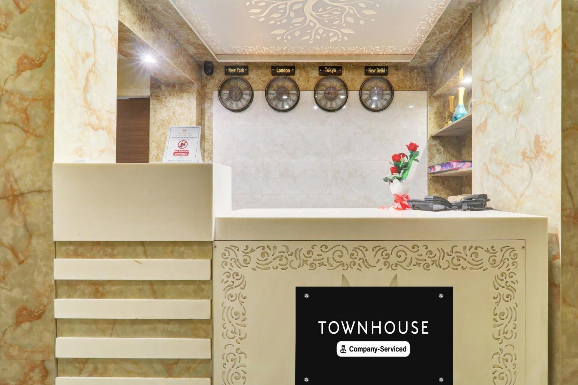 Super Townhouse Kankarbagh Formerly Kunwar Alcajars Patna  Kültér fotó